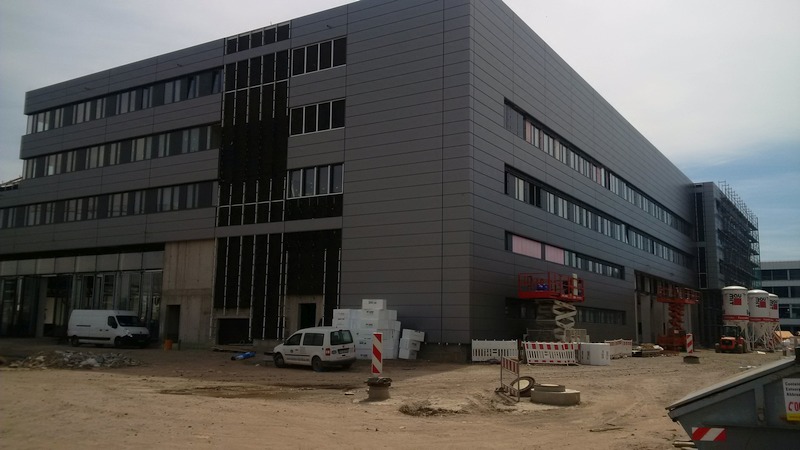 Hauptgebäude Juli 2016